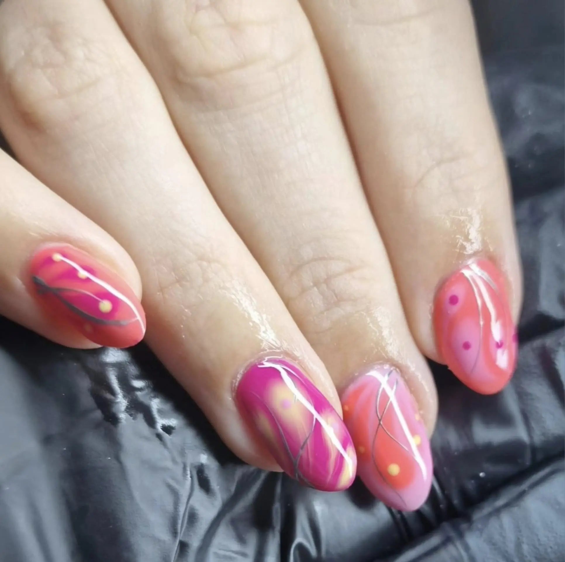 Strawberry Bellini - UGGP-A0701 Urban Graffiti Gel Polish 15ml   Naio Nails