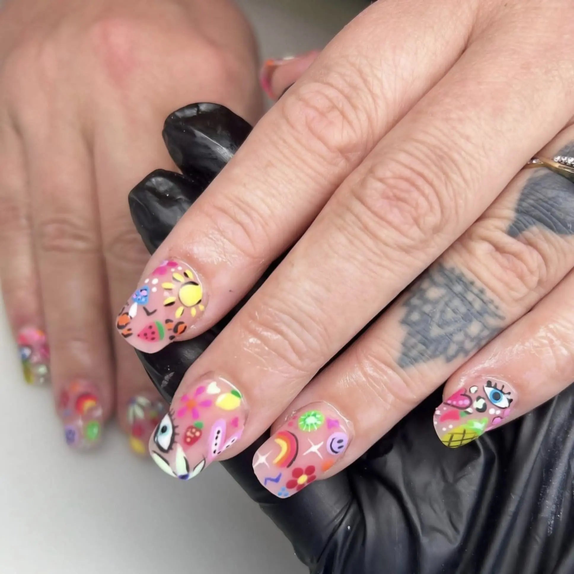 Strawberry Bellini - UGGP-A0701 Urban Graffiti Gel Polish 15ml   Naio Nails